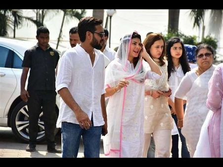 ಶ್ರೀದೇವಿಯ ಅಂತಿಮ ದರ್ಶನದ ವೇಳೆ ಟೀಕೆಗೆ ಗುರಿಯಾದ ನಟಿ ಜಾಕ್ವೆಲಿನ್