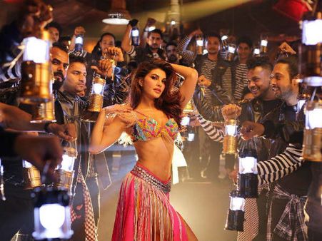 ಹಳೆ ಹಾಡು ಹೊಸ ಡ್ಯಾನ್ಸ್: ಧೂಳೆಬ್ಬಿಸುತ್ತಿದೆ ಜಾಕ್ವೆಲಿನ್ ಕುಣಿತ