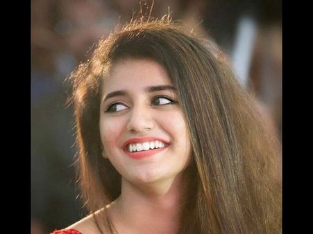 ಪ್ರಿಯಾ ವಾರಿಯರ್ ಒಂದು 'ಪೋಸ್ಟ್' ಹಾಕಿದ್ರೆ 8 ಲಕ್ಷ ಸಿಗುತ್ತಂತೆ.!