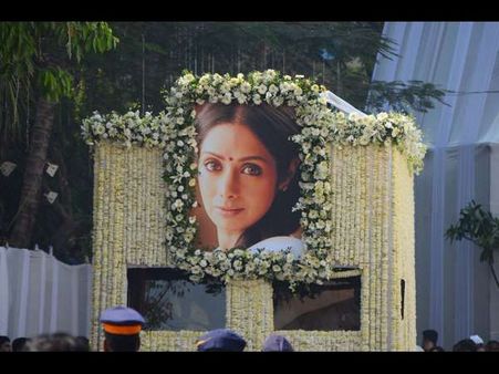 ಶ್ರೀದೇವಿಯಂತೆ 'ಬಾತ್ ಟಬ್'ನಲ್ಲಿ ಸಾವುಗೀಡಾಗಿದ್ದ 6 ತಾರೆಯರು