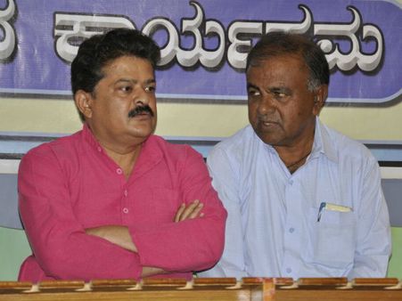 ನಟಿಯರಿಗೆ ಹೊಸ ಅವಕಾಶ ಬೇಕಾದರೆ ಮಂಚ ಏರಬೇಕು: ಮಂಡ್ಯ ರಮೇಶ್