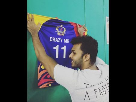 ಮನೋರಂಜನ್ ಕಾಲಿಗೆ ಪೆಟ್ಟು: ಎರಡು ವಾರ ಕದಲುವ ಹಾಗಿಲ್ಲ!