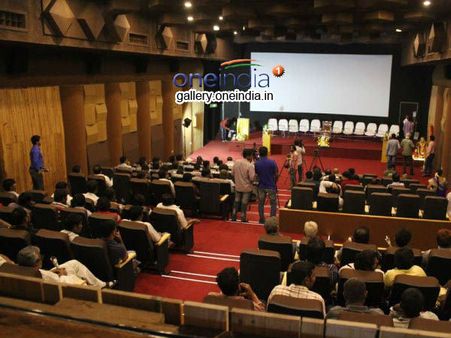 ಅಪ್ಪಿ ತಪ್ಪಿ ಮರೆತು ನಾಳೆ ಚಿತ್ರಮಂದಿರದ ಕಡೆ ಹೋಗ್ಬೇಡಿ.!