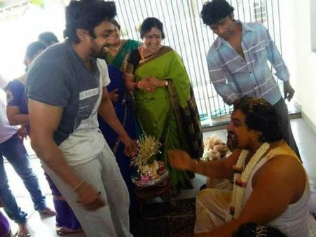 ಚಿರಂಜೀವಿ ಸರ್ಜಾ ಮನೆಯಲ್ಲಿ ಮದುವೆ ಸಂಭ್ರಮ