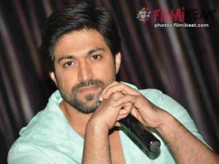 ಯಾರ್ರೀ ಹೇಳಿದ್ದು 'ಆ' ಮನೆ ಲಕ್ಕಿ ಅಂತ? ಅಷ್ಟು 'ವೀಕ್' ವ್ಯಕ್ತಿ ನಾನಲ್ಲ ಎಂದ ಯಶ್!