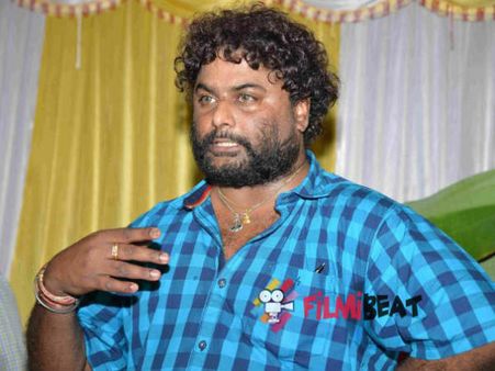 ಹುಚ್ಚ ವೆಂಕಟ್ ಚುನಾವಣೆ ಪ್ರಣಾಳಿಕೆಯಲ್ಲಿ ಬಂಪರ್ ಕೊಡುಗೆಗಳು: ಊಹೆಗೂ ಮೀರಿದ್ದು.!