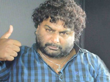 ಹುಚ್ಚ ವೆಂಕಟ್ ಗೆ 'ಎಕ್ಕಡ' ಚಿಹ್ನೆ ಸಿಗೋದಕ್ಕೆ ಕಾರಣ ಗೊತ್ತಾ.?