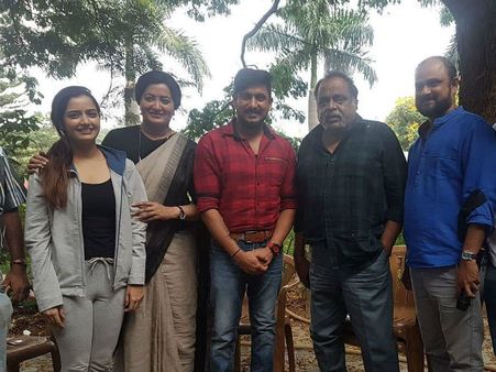 ಸುಮಲತಾ ಶೂಟಿಂಗ್ ನೋಡಿಕೊಂಡು ಬಂದ ಅಂಬರೀಶ್