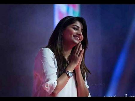 ಜೆಡಿಎಸ್ ಪರವಾಗಿ ಮತಯಾಚನೆಗೆ ನಿಂತ್ರು ಡಿಂಪಲ್ ಕ್ವೀನ್