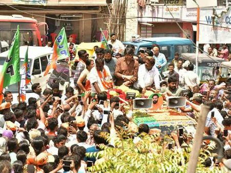 ಶ್ರೀರಾಮುಲು ಪರ ಪ್ರಚಾರ ಮಾಡಿದ ಕಿಚ್ಚ ಸುದೀಪ್