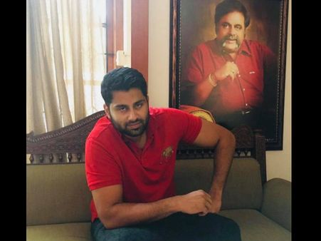 ಪ್ರಭಾಸ್ ಮುಂದೆ ಅಂಬಿ ಪುತ್ರ ಅಭಿಷೇಕ್ ಯಾವುದಕ್ಕೂ ಕಮ್ಮಿ ಇಲ್ಲ.!