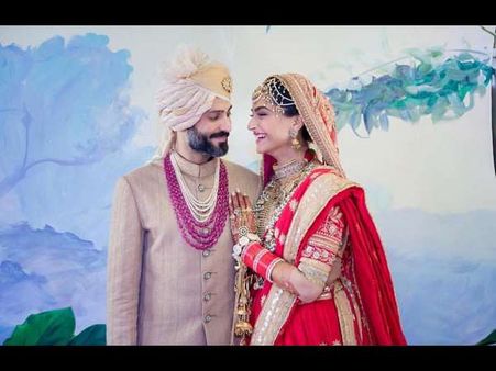 ಮದುವೆಗೆ ಸೋನಂ ಧರಿಸಿದ ಉಂಗುರದ ಬೆಲೆ ಕೇಳಿದ್ರೆ, ನಿಮ್ಮ ಕಣ್ಣರಳುತ್ತೆ.!