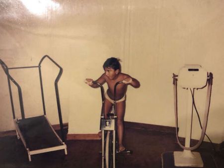 ಜಿಮ್ ಸೈಕ್ಲಿಂಗ್ ಮಾಡ್ತಿರೋ ಈ ಬಾಲಕ ಇಂದು ಸ್ಟಾರ್ ಹೀರೋ.! ಯಾರಿರಬಹುದು ಹೇಳಿ.?