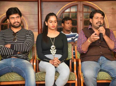 ಇಂದು ಫಿಲ್ಮಿಬೀಟ್ ಕನ್ನಡ ಫೇಸ್ ಬುಕ್ ಲೈವ್ ನಲ್ಲಿ 'ವೆನಿಲ್ಲಾ' ಚಿತ್ರತಂಡ