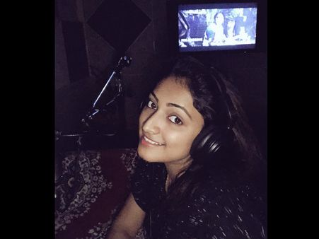 'ಬೆಲ್ ಬಾಟಮ್' ಡಬ್ಬಿಂಗ್ ಮುಗಿಸಿದ ಹರಿಪ್ರಿಯಾ