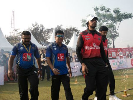 ಕಿರುತೆರೆಯಲ್ಲಿ ಎರಡು ವಾರ ಸಿನಿತಾರೆಯರ ಕ್ರಿಕೆಟ್ ಹಬ್ಬ