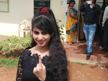 ಮೊದಲ ಸಲ ವೋಟ್ ಮಾಡಿದ ನಿವೇದಿತಾ: 'ಗೊಂಬೆ'ಗೆ ಡಬಲ್ ಖುಷಿ