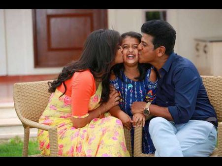 ಶಿವಣ್ಣ-ಶ್ರದ್ಧಾ ಶ್ರೀನಾಥ್ ಫ್ಯಾಮಿಲಿ ಫೋಟೋ ನೋಡಿ