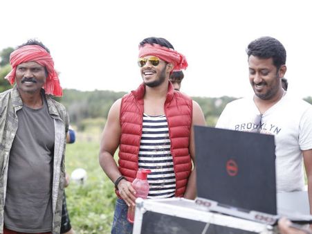 ಗದ್ದೆಗಿಳಿದು ಕುಸ್ತಿ ಮಾಡಿದ ಗೌಡ್ರು ಮೊಮ್ಮಗ ನಿಖಿಲ್