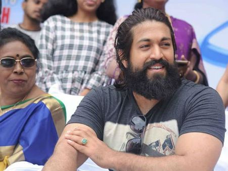 ಮತ್ತೊಬ್ಬ ನಿರ್ದೇಶಕನಿಗೆ ಸಿಕ್ತು ಯಶ್ ಕಾಲ್ ಶೀಟ್