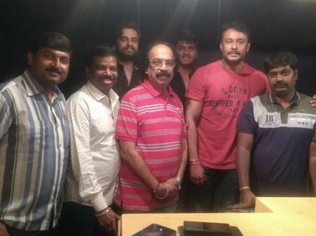 'ಕುರುಕ್ಷೇತ್ರ'ದ ಬಗ್ಗೆ ಟ್ವೀಟ್ ಮಾಡಿ ಸುದ್ದಿ ಮುಟ್ಟಿಸಿದ ದರ್ಶನ್