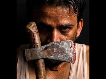 ರಗಡ್ ಲುಕ್ ನಲ್ಲಿ 'ಭೈರವ'ನ ದರ್ಶನ