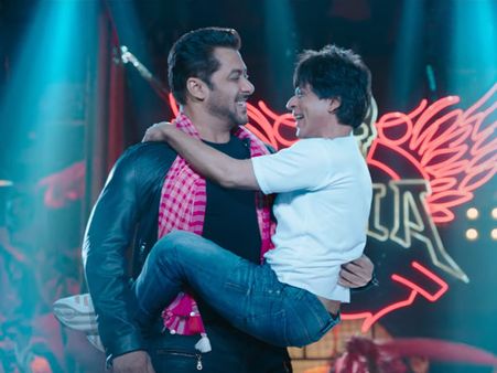 ಈದ್ ಗಾಗಿ ಶಾರೂಖ್ ಜೊತೆ ಸೇರಿ ಸಲ್ಮಾನ್ ಕೊಟ್ರು ಉಡುಗೊರೆ