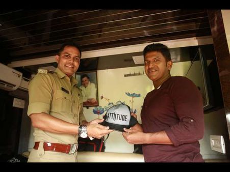 ಬಳ್ಳಾರಿ ಪೊಲೀಸರ ಜೊತೆ ಕೈ ಜೋಡಿಸಿದ ಯಶ್, ಪುನೀತ್