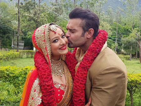 ಫೋಟೋ ಆಲ್ಬಂ: ಊಟಿಯಲ್ಲಿ ಮದುವೆ ಆದ ಅತ್ಯಾಚಾರ ಆರೋಪಿ ಮಿಮೋಹ್