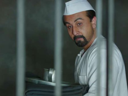 ವಿಮರ್ಶೆ: 'ಸಂಜು' ಒಂದು ಉತ್ತಮ ಚಿತ್ರ ಎಂಬುದರಲ್ಲಿ ಅನುಮಾನವಿಲ್ಲ.!