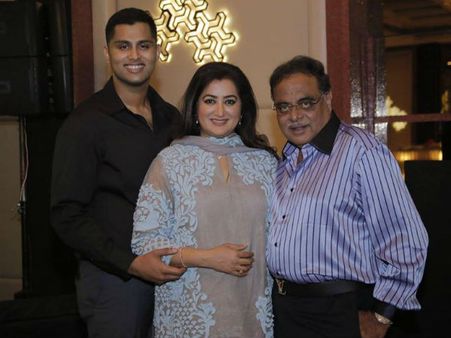 ಸಂಪೂರ್ಣ ಆಸ್ತಿಯನ್ನು ಪುತ್ರನ ಹೆಸರಿಗೆ ಬರೆದ ರೆಬೆಲ್ ಸ್ಟಾರ್