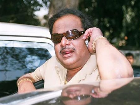 'ದಿ ಟೆರರಿಸ್ಟ್' ಮುಖವಾಡ ಕಳಚಲಿದ್ದಾರೆ ರೆಬೆಲ್ ಸ್ಟಾರ್