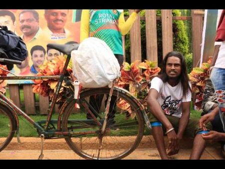 500KM ಸೈಕಲ್ ತುಳಿದು ಬಂದ ಅಭಿಮಾನಿಯನ್ನು ಕಂಡು ಕರಗಿತು ಶಿವಣ್ಣನ ಮನ!