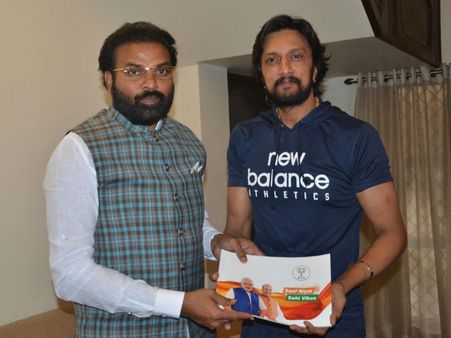 ಕಿಚ್ಚ ಸುದೀಪ್ ರನ್ನು ಶ್ರೀರಾಮುಲು ಭೇಟಿ ಮಾಡಿದ್ದು ಯಾಕೆ?