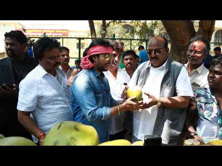 ಎಳನೀರು ವ್ಯಾಪಾರಿಗಾಗಿ ಎಳನೀರು ಮಾರಿದ ಲವ್ಲಿ ಸ್ಟಾರ್ ಪ್ರೇಮ್