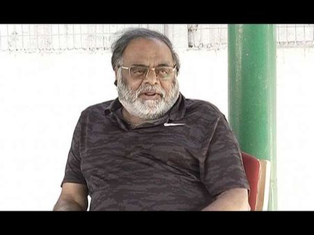 ಚಿನ್ನಸ್ವಾಮಿ ಕ್ರೀಡಾಂಗಣದಲ್ಲಿ ಕುಸಿದು ಬಿದ್ದ ರೆಬೆಲ್ ಸ್ಟಾರ್