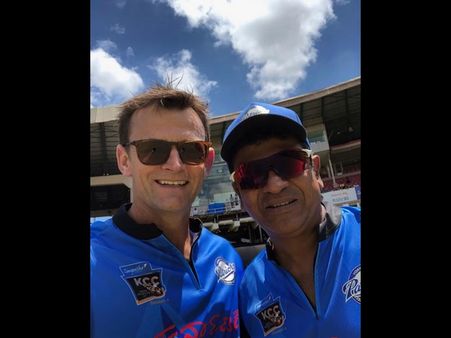 ಶಿವಣ್ಣನ ಹಾಡಿ ಹೊಗಳಿದ ಅಂತರಾಷ್ಟ್ರೀಯ ಕ್ರಿಕೆಟಿಗ