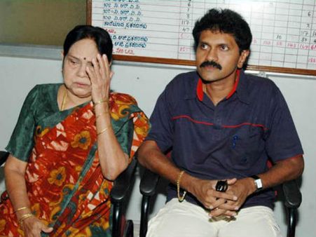 ವಿನೋದ್ ರಾಜ್ ಬಳಿ 1 ಲಕ್ಷ ಹಣ ಕದ್ದು ಪರಾರಿಯಾದ ಕಳ್ಳರು