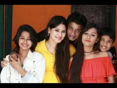 ಆಸ್ಪತ್ರೆಯಿಂದ ಹೊರ ಬಂದ ದುನಿಯಾ ವಿಜಯ್ ಪುತ್ರಿ ಅಪ್ಪನ ಬಗ್ಗೆ ಹೇಳಿದ್ದೇನು?