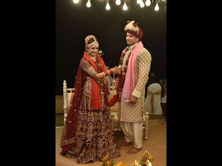 ಚಿತ್ರಗಳು: ಧಾಂ ಧೂಂ ಆಗಿ ನಡೆಯಿತು ಪ್ರಿನ್ಸ್ ನರುಲಾ-ಯುವಿಕಾ ಚೌಧರಿ ಮದುವೆ