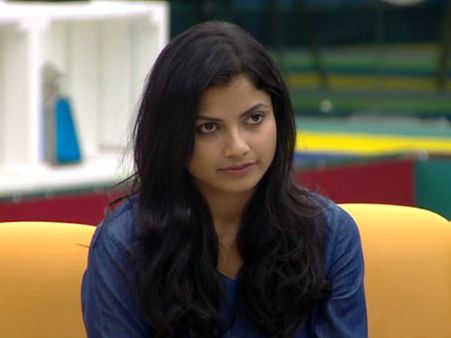 'ಬಿಗ್ ಬಾಸ್' ಮನೆಯಿಂದ ಹೊರ ಬಂದ ಸ್ನೇಹಾ ಆಚಾರ್ಯ