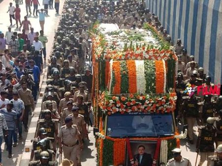 ಕಂಠೀರವ ಸ್ಟುಡಿಯೋದಲ್ಲಿ ಅಂಬಿ ಅಂತ್ಯಕ್ರಿಯೆಗೆ ಸಕಲ ಸಿದ್ದತೆ