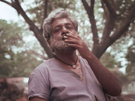 'ಬೆಲ್ ಬಾಟಂ' ಹಾಕಿ ಬಂದ ಯೋಗರಾಜ್ ಭಟ್