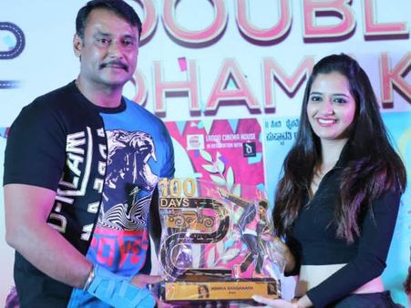 'ರಾಂಬೋ 2', 'ವಿಕ್ಟರಿ 2' ಚಿತ್ರಗಳ ಸಂಭ್ರಮದಲ್ಲಿ ದರ್ಶನ್