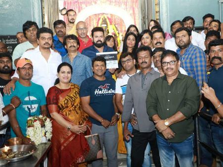 ಅದ್ಧೂರಿಯಾಗಿ ಆರಂಭವಾಯ್ತು ಪುನೀತ್ 'ಯುವರತ್ನ'