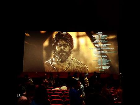 'ಕೆಜಿಎಫ್' ನೋಡಲು ಹೋಗಿದ್ದ ಅಪ್ಪು-ಶಿವಣ್ಣ ಫ್ಯಾನ್ಸ್ ಗೆ ಸರ್ಪ್ರೈಸ್.!