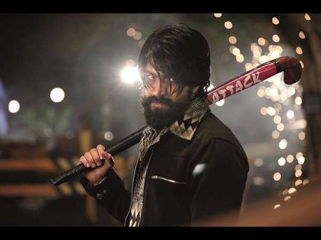 ಹಿಂದಿಯಲ್ಲಿ ಇತಿಹಾಸ ನಿರ್ಮಿಸಿದ ಯಶ್ 'ಕೆಜಿಎಫ್'.!