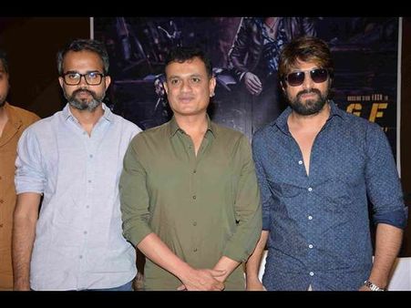 'ಕೆಜಿಎಫ್' ರಿಲೀಸ್ ಮಾಡಲು ನಿರ್ಮಾಪಕರ ಮುಂದಿರುವ ಆಯ್ಕೆಗಳೇನು?