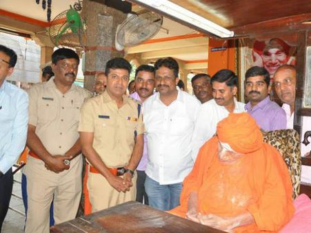 ಶ್ರೀಗಳ ಅಗಲಿಕೆ ಹಿನ್ನಲೆ ನಾಳೆ ಚಿತ್ರ ಪ್ರದರ್ಶನ ಸ್ಥಗಿತ