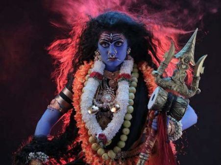 ಅಮಾವಾಸ್ಯೆಯಂದು ಸ್ಮಶಾನದಲ್ಲಿ ಬಿದ್ದು ಬೆನ್ನಿಗೆ ಪೆಟ್ಟು ಮಾಡಿಕೊಂಡ ರಾಧಿಕಾ ಕುಮಾರಸ್ವಾಮಿ.!